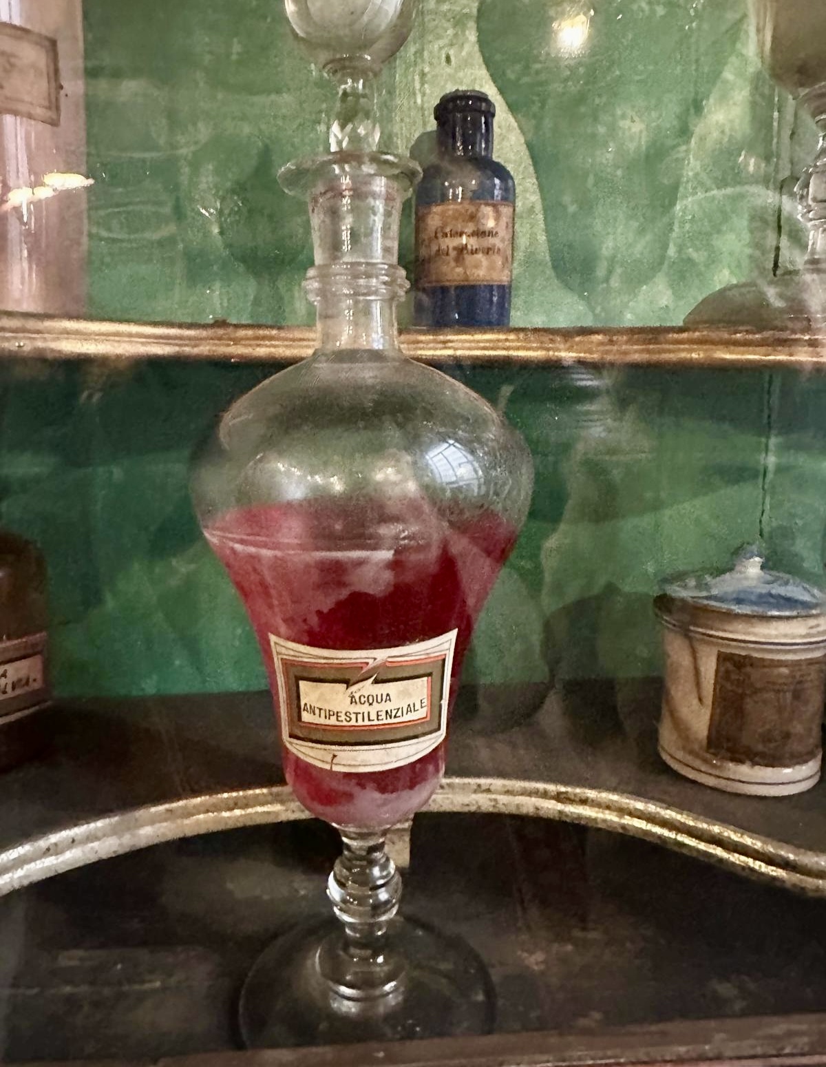 Santa Maria della Scala pharmacy