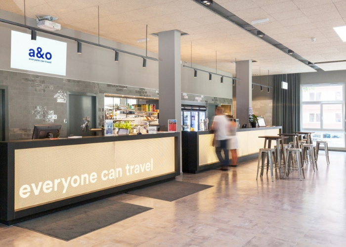 AO reception berlin Mitte Lobby