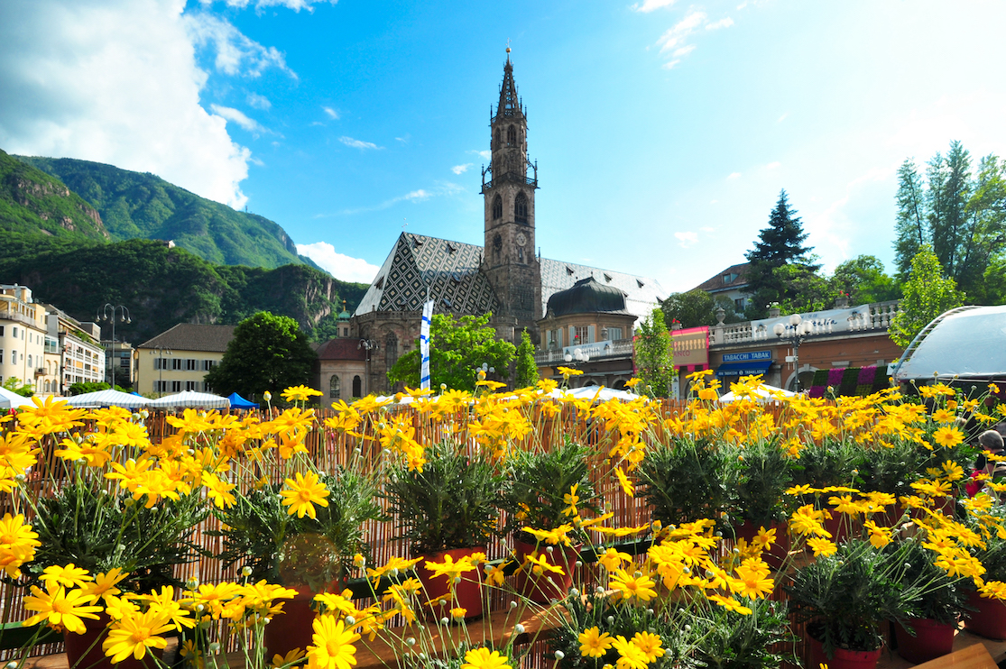 Bolzano Festa dei fiori BoznerBlumenmarkt Courtesy L. Guadagnini