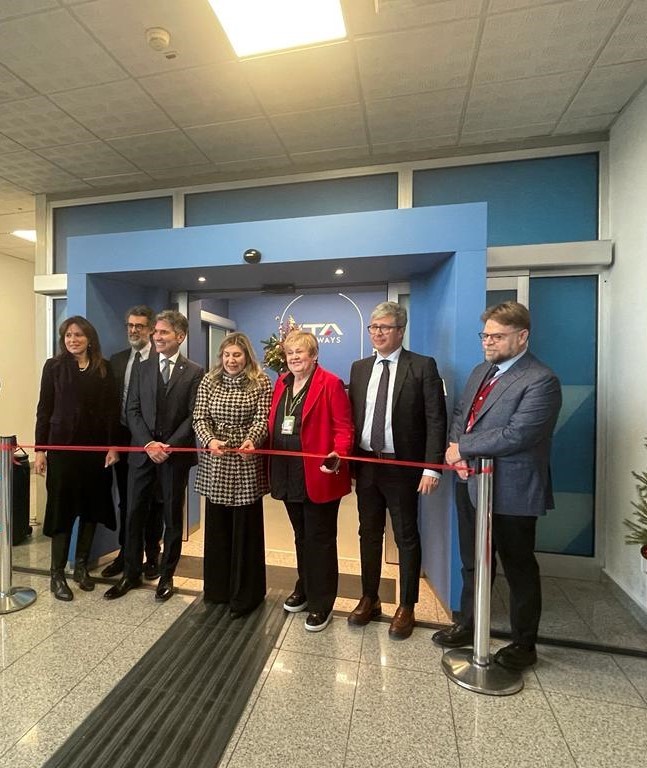 ITA Lounge Piazza Bellini inauguration