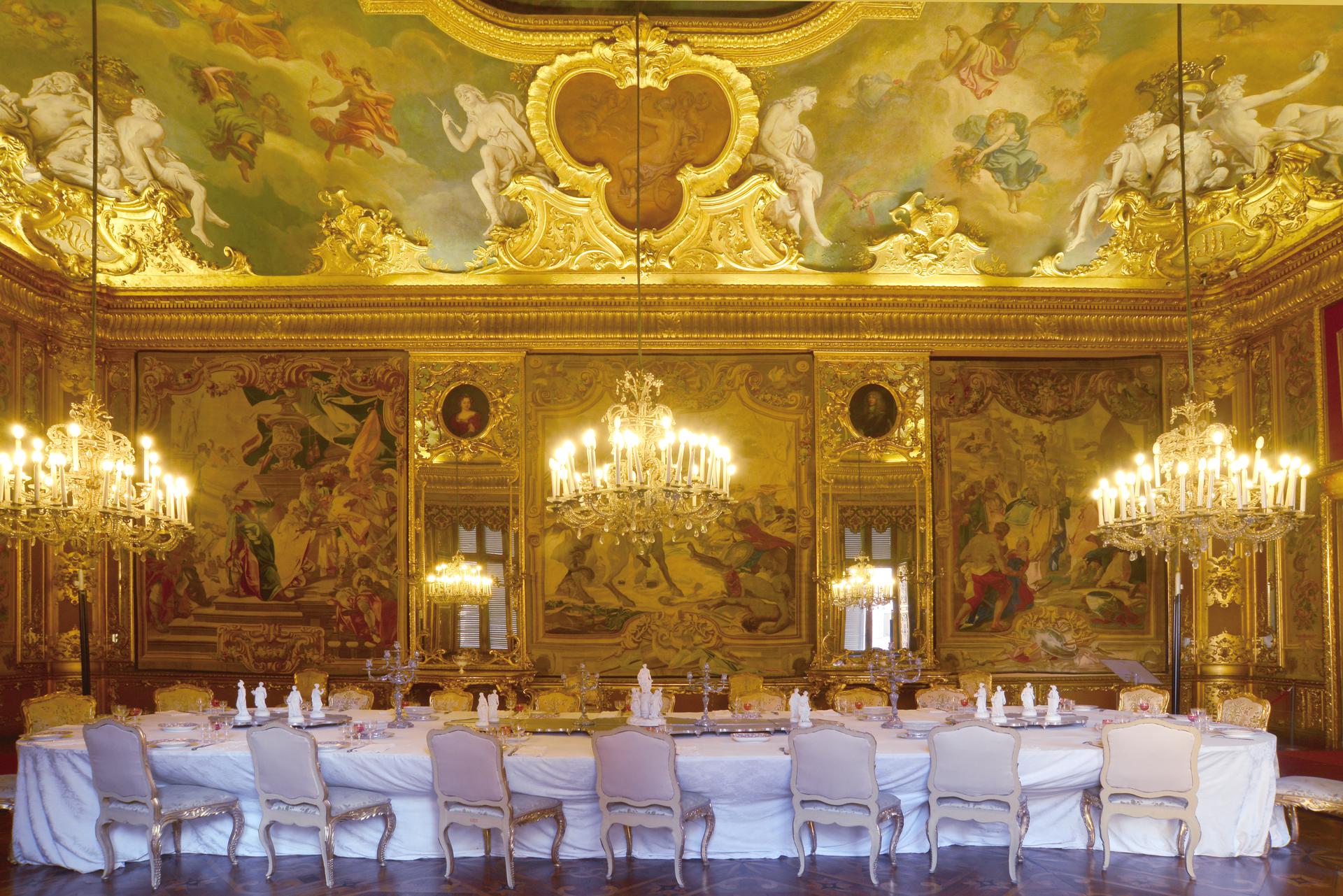 Sala_da_pranzo_01_1.JPG