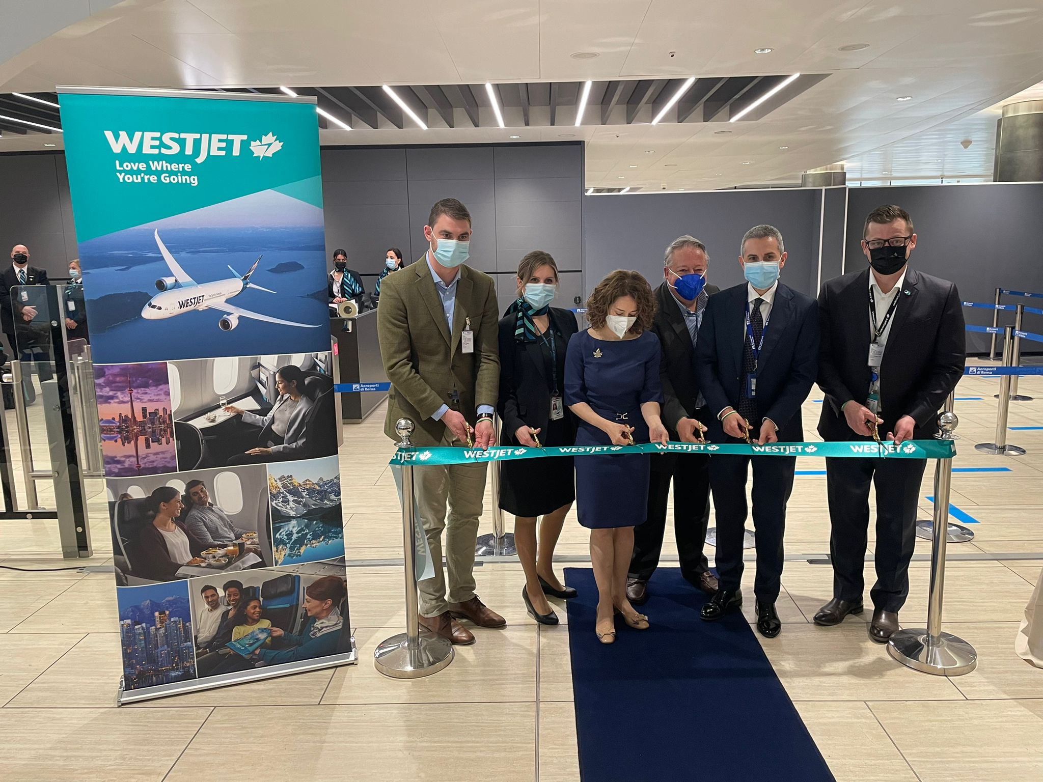 WestJet_taglio_del_nastro_1.jpg