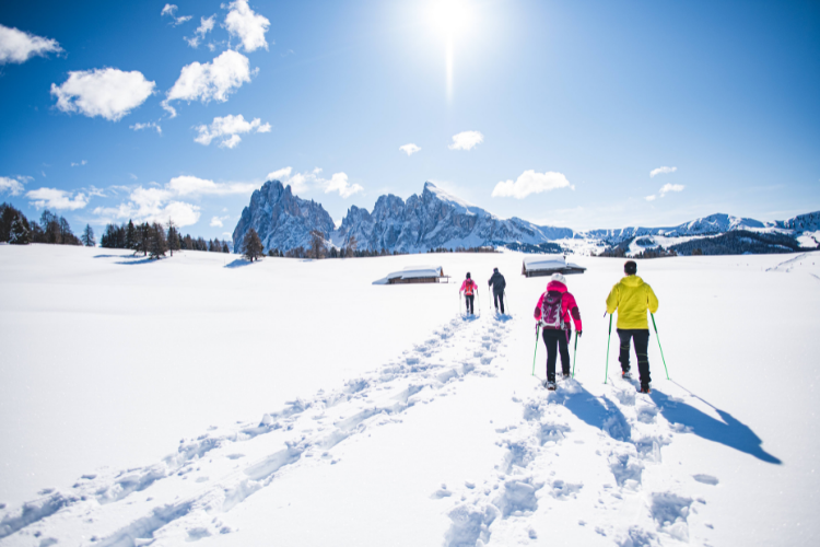 Winterwandern Langkofel SeiserAlm SchneespurenDOLOMITESValgardena