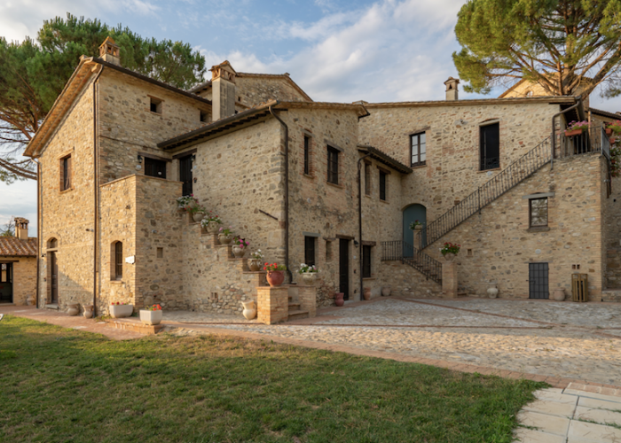 borgo pulciano antico casale