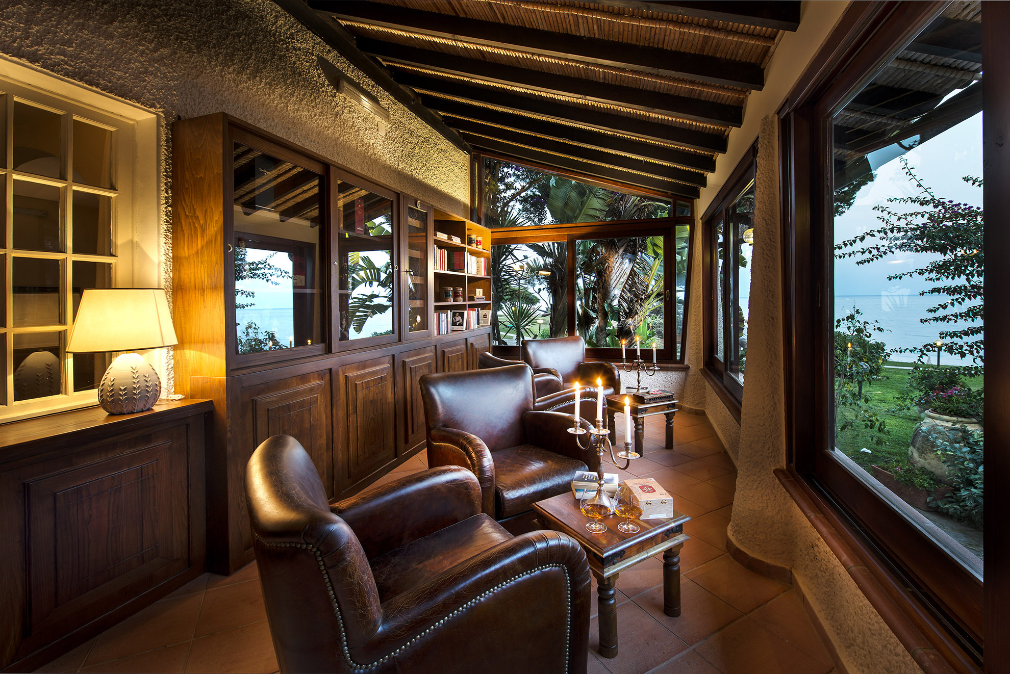 cigar-room_2889-2_1.jpg