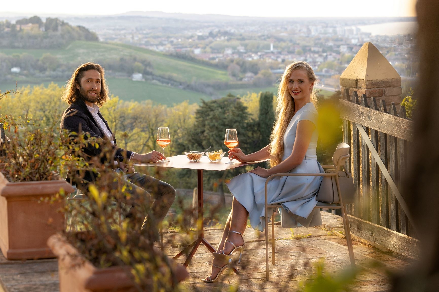 aPeritivo-al-tramonto-Historic-Resort-La-Loggia