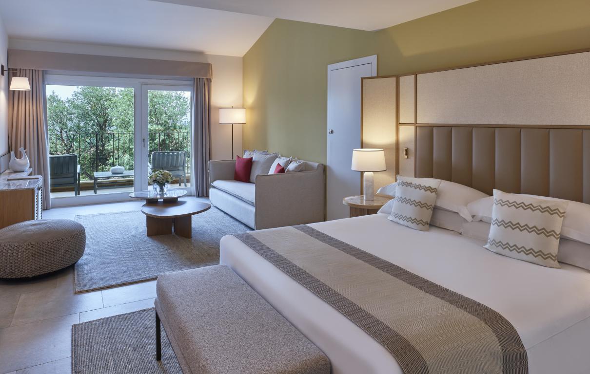 miniConrad-Chia-Laguna-SardiniaKing-Oasi-Junior-Suite