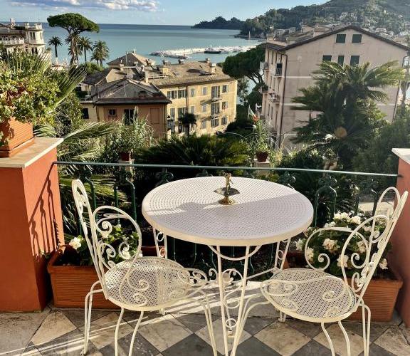 miniVilla-Gelsomino---A-Table-with-a-view