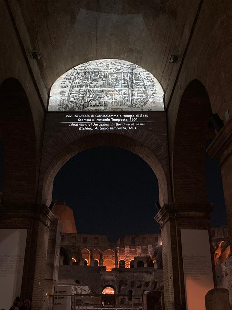 Parco-archeologico-del-Colosseodipinto-di-Gerusalemmeproiezione-notturnaveduta-anfiteatro-1