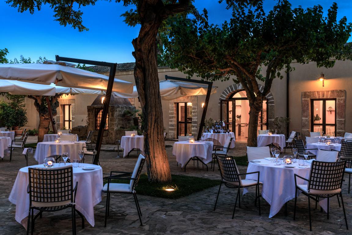 miniBaglio-Oneto---Cenare-allaperto