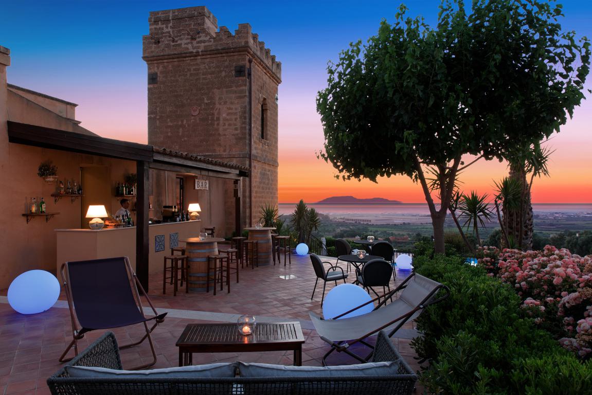 miniRelais-Baglio-Oneto-dei-Principi-di-San-Lorenzo---Aperitivo-con-vista