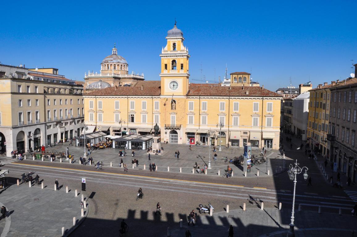 miniPiazza-Garibaldi-credit-Visit-Emilia-3---Copia