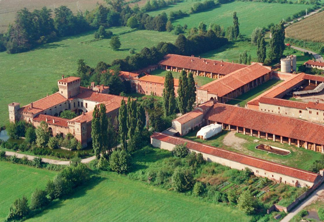 miniCastello-di-Padernello---Dallalto---Foto-di-Virginio-Gilberti-2