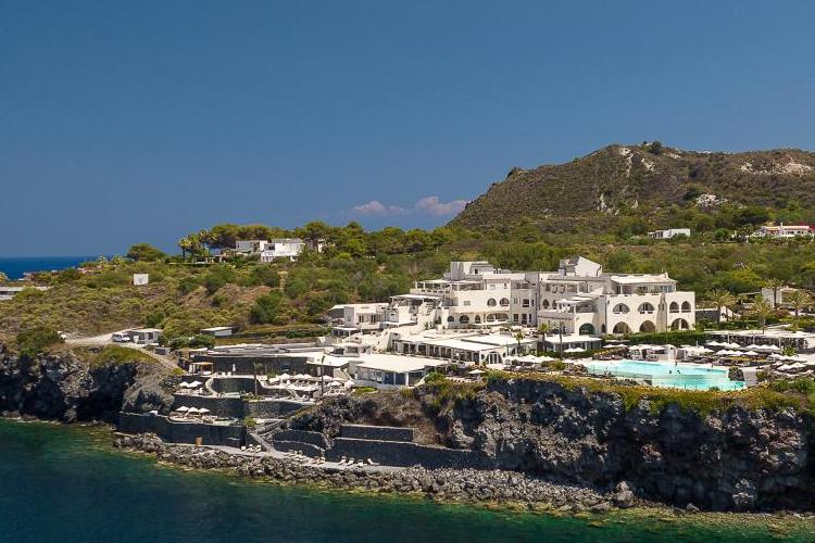 miniOvierview-Therasia-Resort-2
