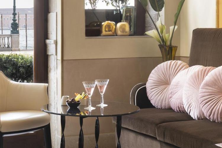 miniLoungedetailsLondra-Palace-Venezia