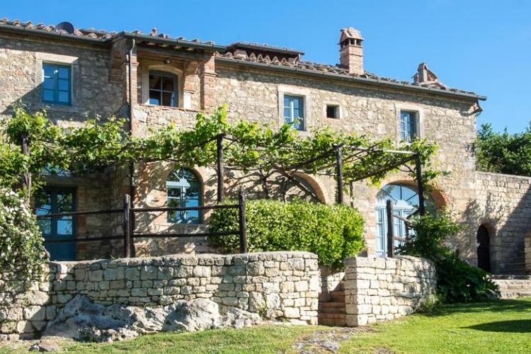 miniExterior-View-Il-Pozzo-2