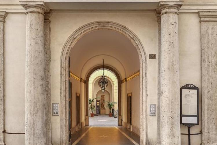mini1107-Borghese-Contemporary-Hotel-24