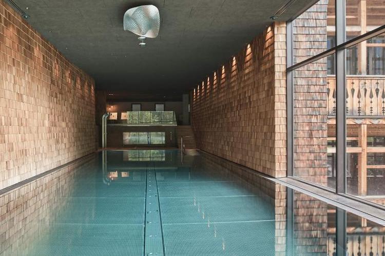 miniTenne-Lodges---PIscina-di-lato