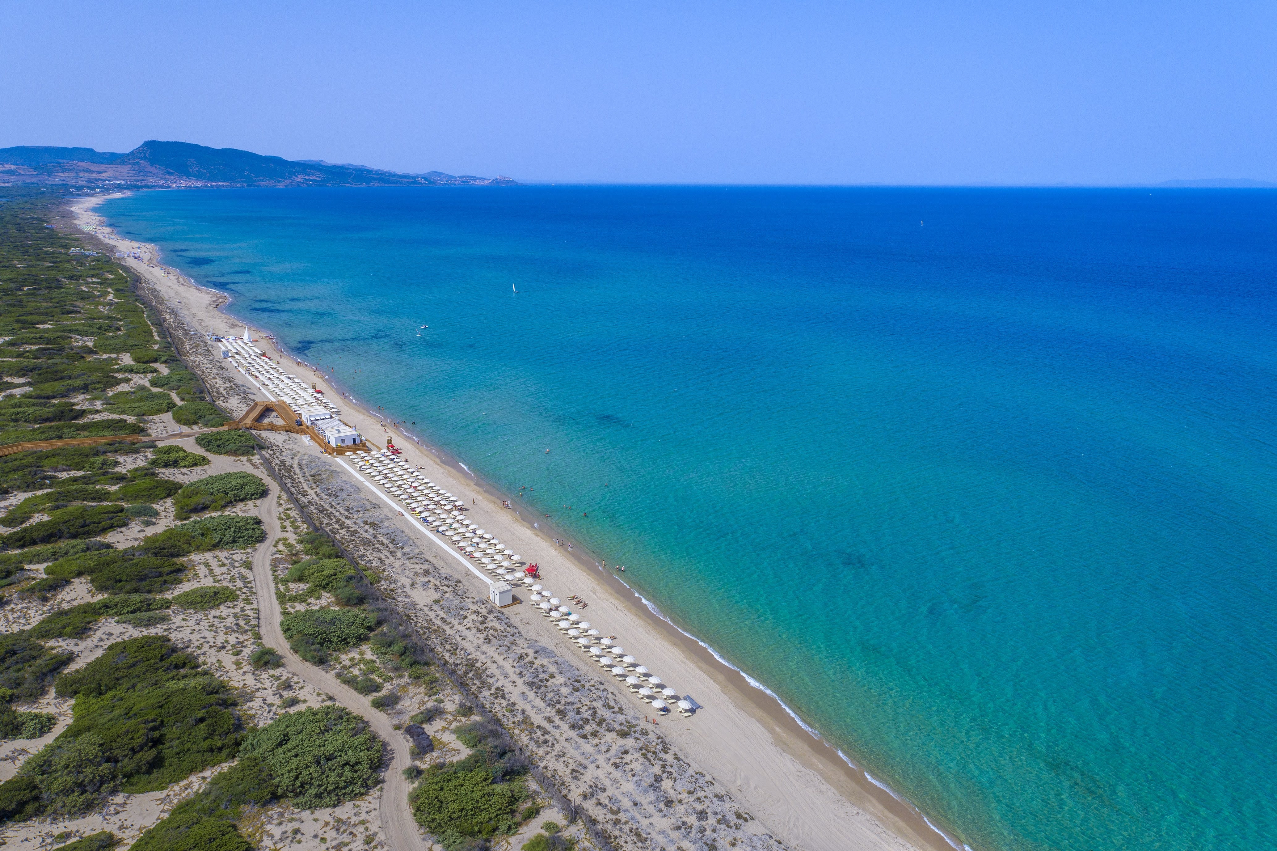 Is-Serenas-Badesi-Resortspiaggia-mare