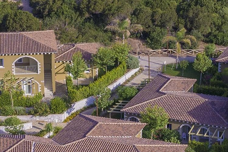 Is-Serenas-Badesi-Resortpanoramica-villini