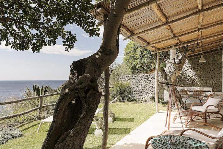 miniCosta-del-CapitanoVilla-Carrubooutdoor2