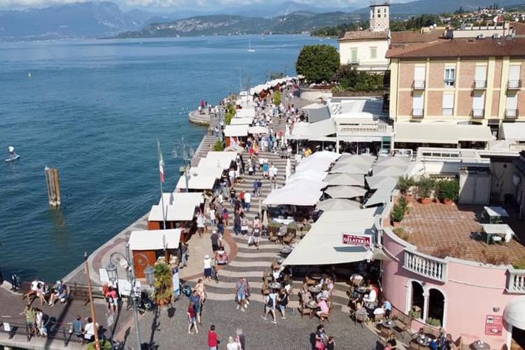 Giorni-del-Miele---lungolago