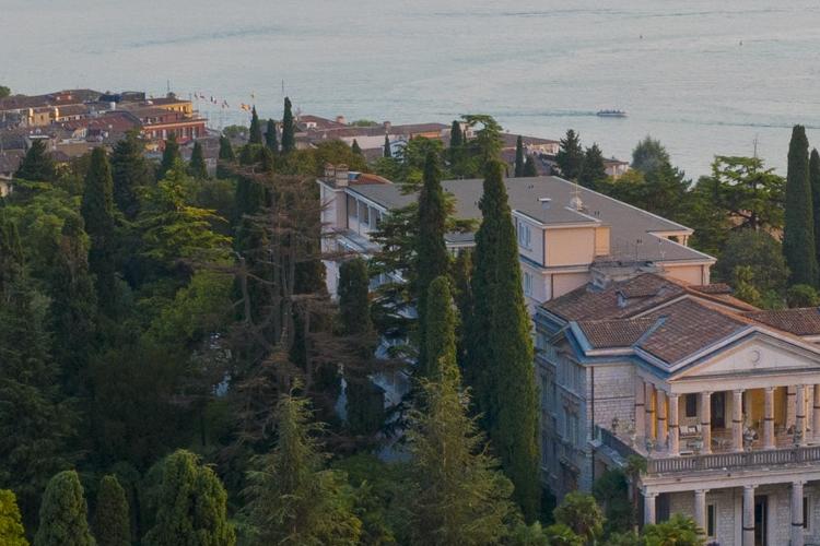 2509-Villa-Cortine-Palace-11
