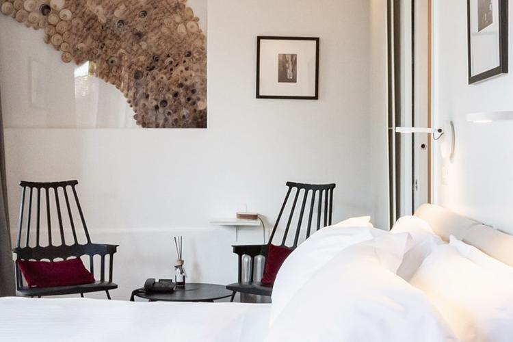 UVE-Rooms--Wine-Bar---Superior-room-ALANGA-1