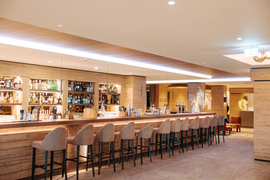 miniThe-Fire-Place-Bar