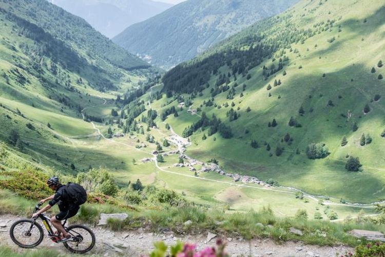 mini03-Pontedilegno-TonaleBike-a-Case-di-VisoPh-Giacomo-Podetti