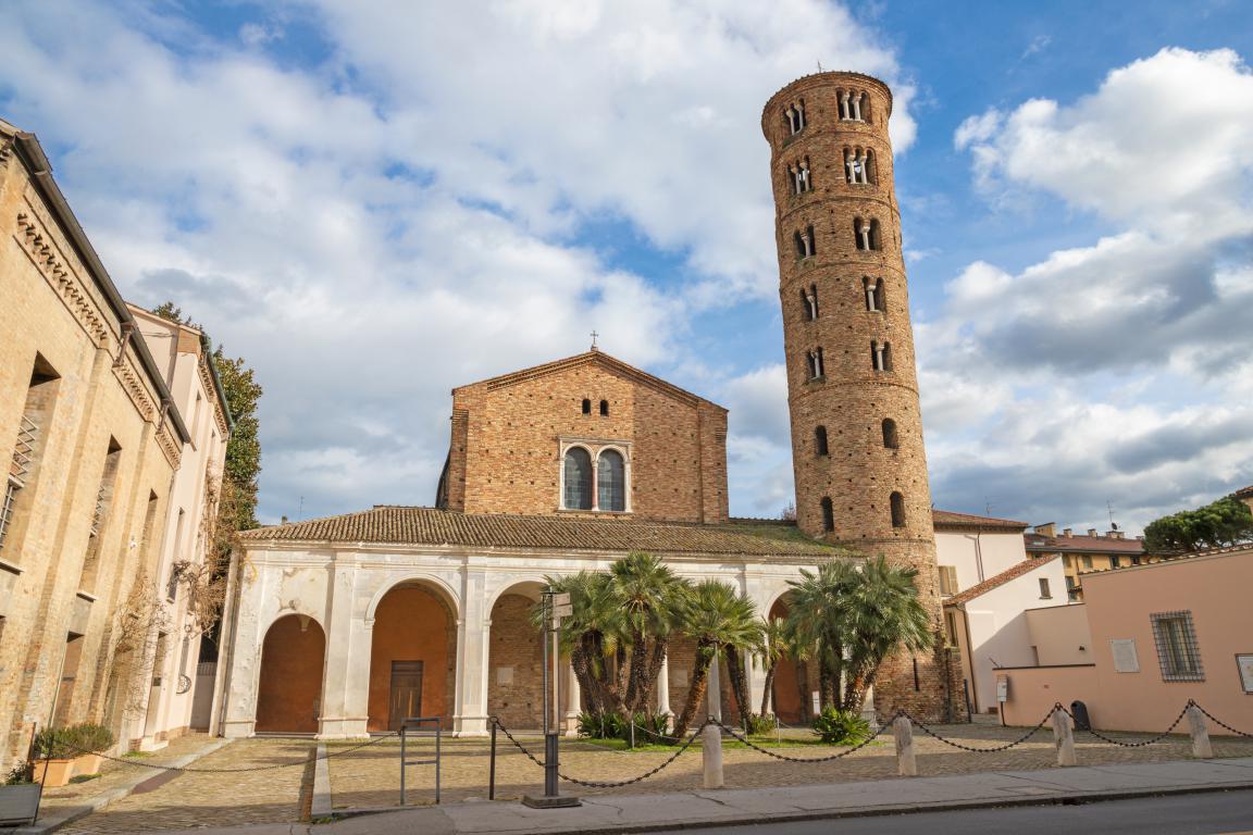 miniRavennaShutterstock-1764311819Shutterstock---Standard-e-anche-CommercialeShutterstock