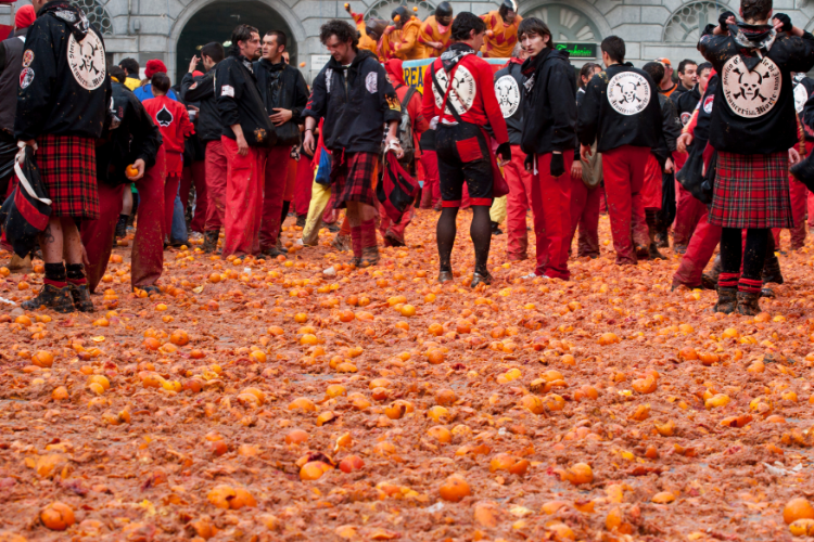 ivrea carnival battle of oranges
