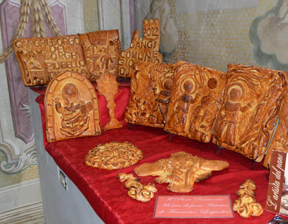 Bread Exhibition in Gangi inside the Bongiorno Palace, the Municipality