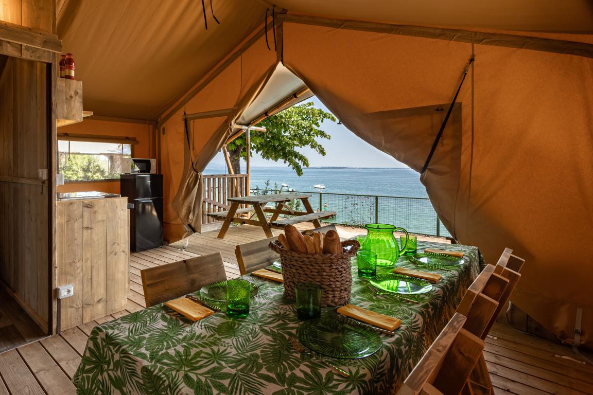 Riva Blu glamping Lake Sunshine
