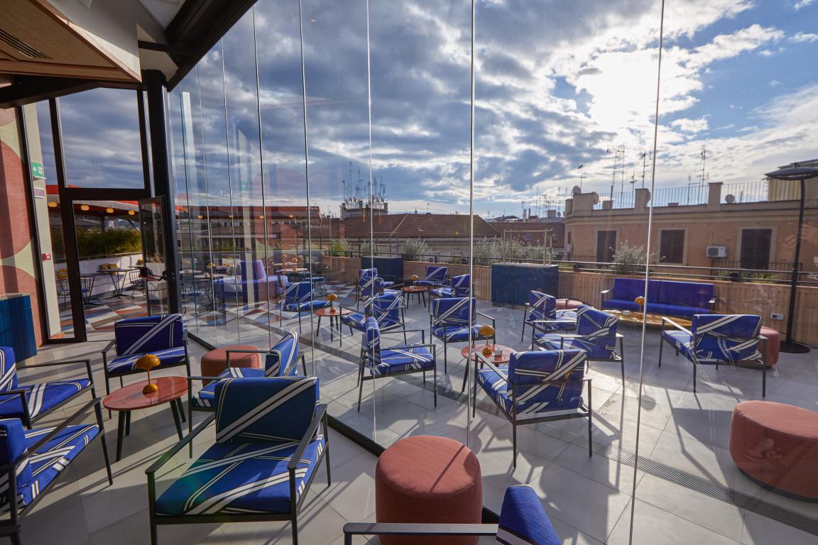 Paparazzo Bar & Rooftop 