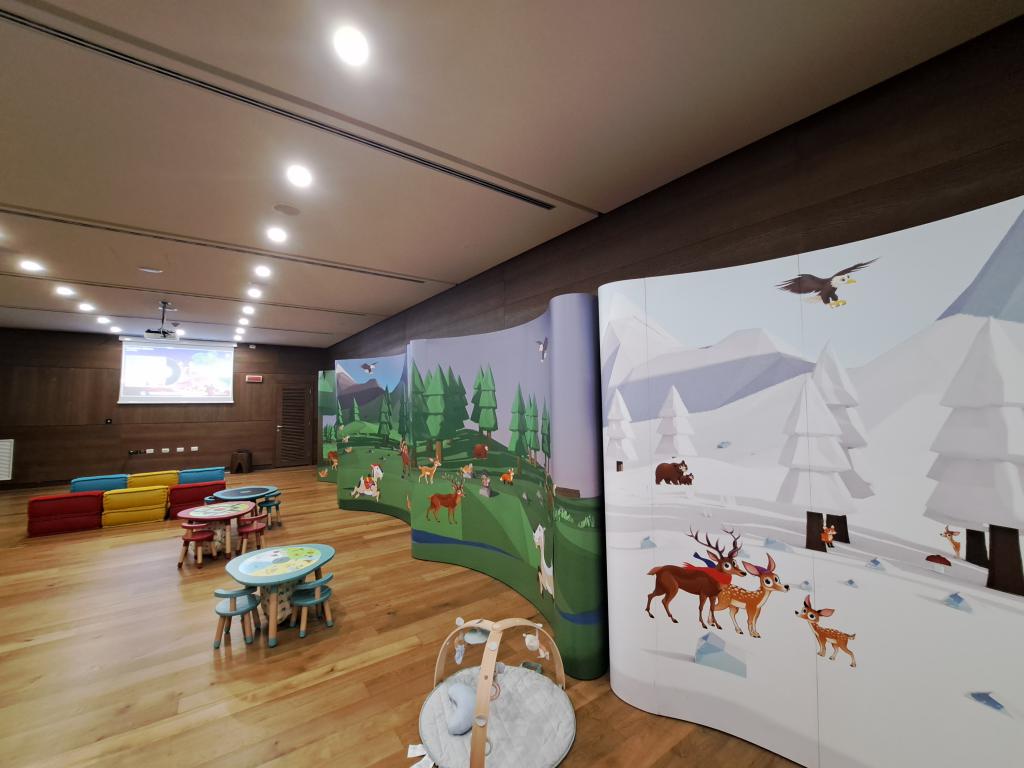 mini Sala giochi tavolini disegno