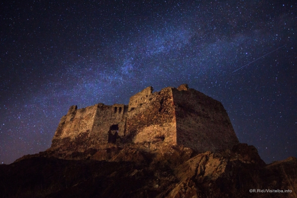 Elba Island is a paradise for trekking and astro-tourism