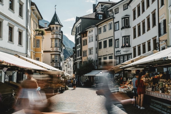 Eisenhut Boutique Hotel in Bolzano. Luxury, tradition and snow-covered slopes