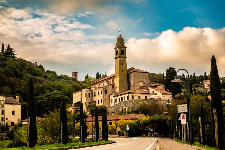 Arquà Petrarca: history, culture, food and wine in a medieval village