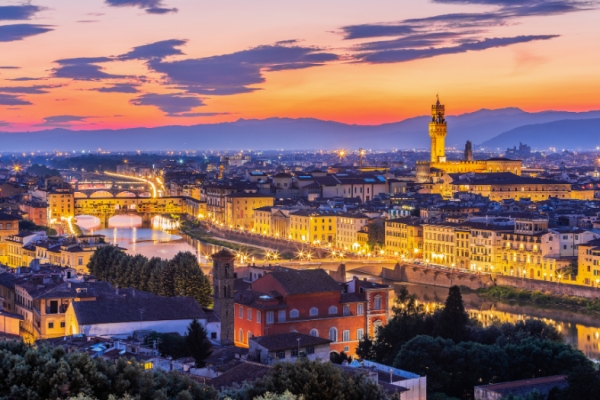 Italy in summer: why exploring after dark is the smartest choice