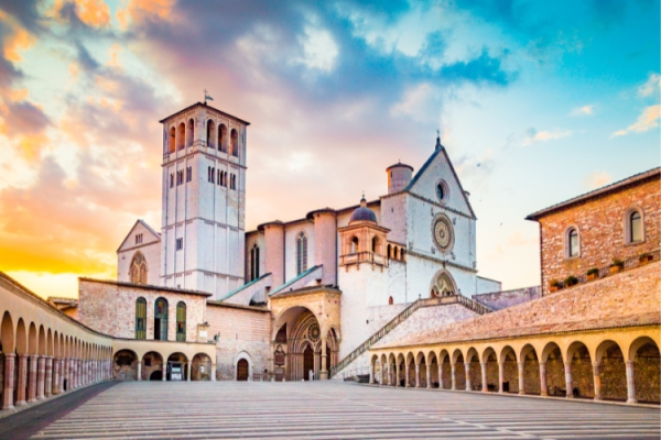 Green, gorgeous and gloriously underrated. Meet Umbria.