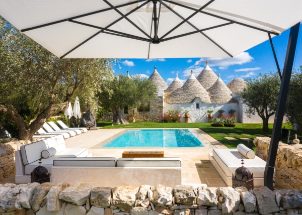 Puglia Paradise. Luxury villas and trulli in prestigious locations in Puglia