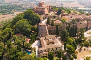 Historic Resort La Loggia. Magic in beautiful Gradara between Marche and Romagna