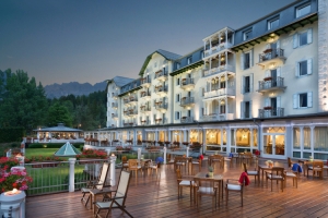 Less Ciga as the Cristallo in Cortina becomes a Mandarin