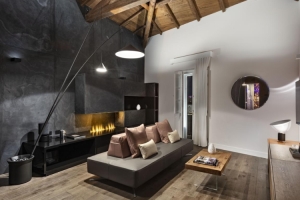 Mediterranean style for Casa Clàt in the heart of Cagliari 