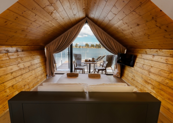 The Nabi Lakes Glamping get a new floating house