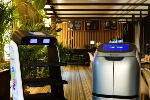 Two new robotic F&amp;B resources for Unahotels One Siracusa 