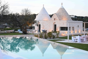 Trullo Mò in Puglia: a six-room boutique for exclusive bookings