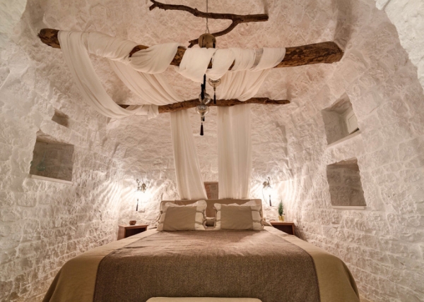 Autentico Hotels adds the Villa Riviera and the Leonardo Trulli 