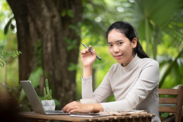 Office-on-the-go. The ideal kit for working holidays  